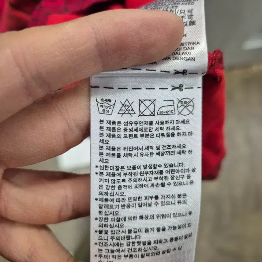 [BUNJANG] 아디다스 플라워 패턴 민소매 티셔츠 085 / 아디다스 플라워 패턴 민소매 티셔츠 085
