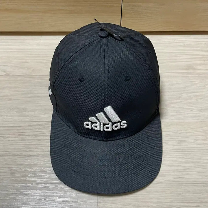 [BUNJANG] (새제품) 아디다스 골프웨어 볼캡 모자 블랙 / (새제품) 아디다스 골프웨어 볼캡 모자 블랙