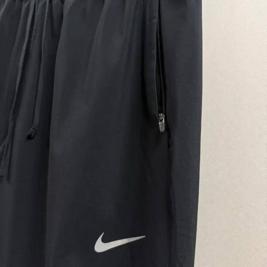 [SOLD OUT] 남성 L 85 / 나이키 에센셜 우븐 팬츠 블랙