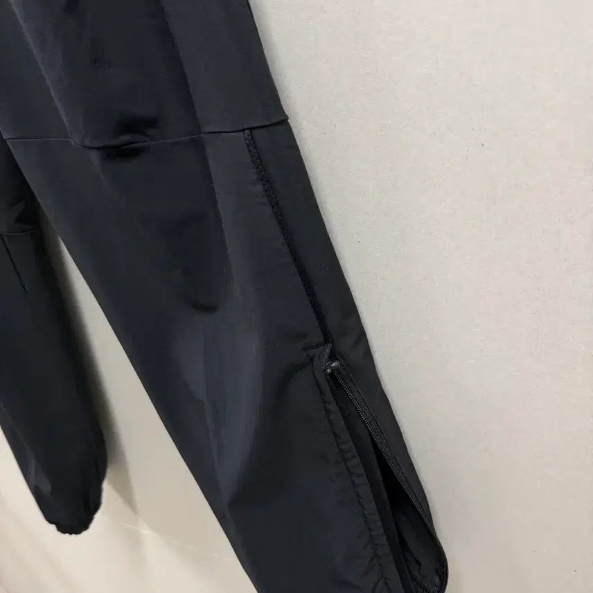 [SOLD OUT] 남성 L 85 / 나이키 에센셜 우븐 팬츠 블랙