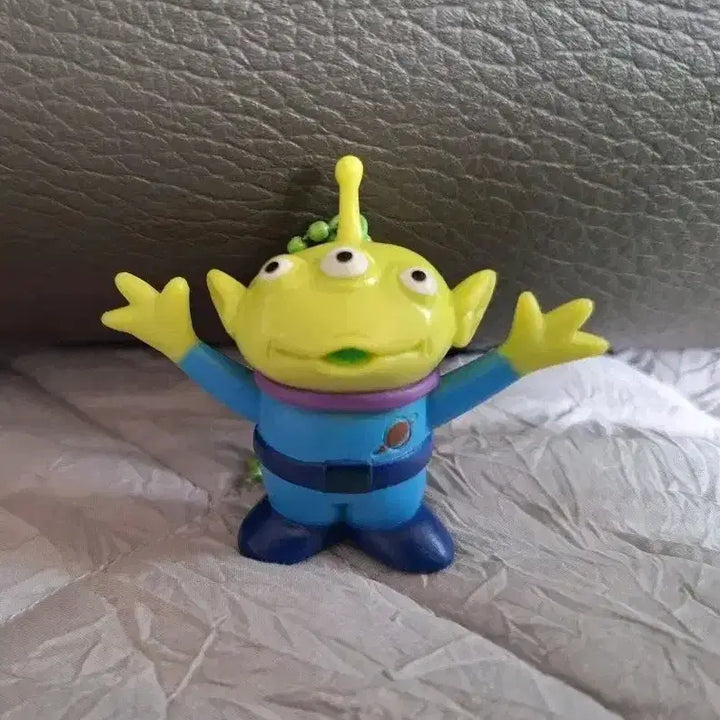 [BUNJANG] Toy Story Alien Figure Keychain / 토이스토리 외계인 알린 피규어 키링