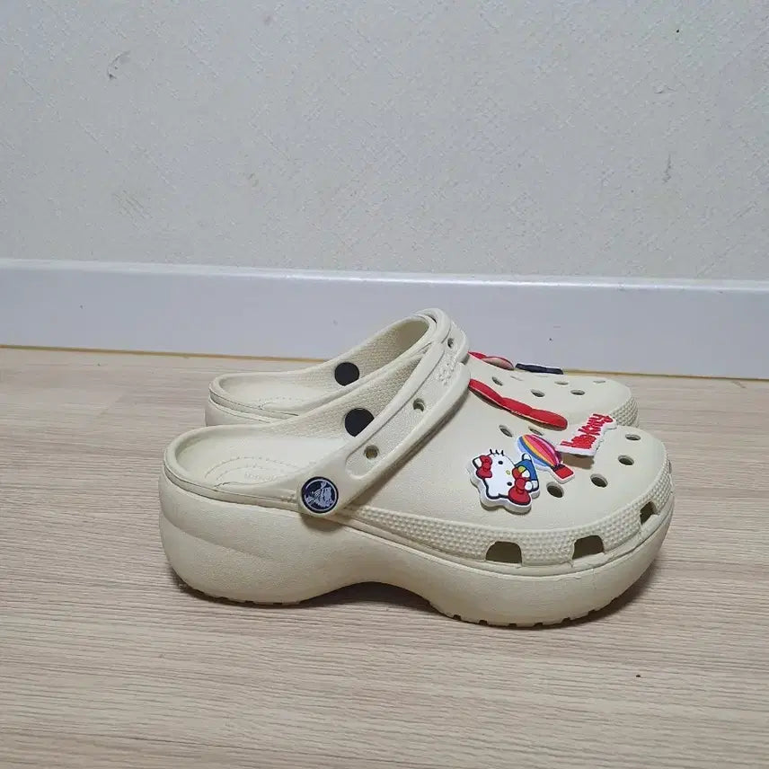 [BUNJANG] Crocs Classic Platform Sandals Slippers 240 / 크록스 클래식 플랫폼 샌들 슬리퍼 240