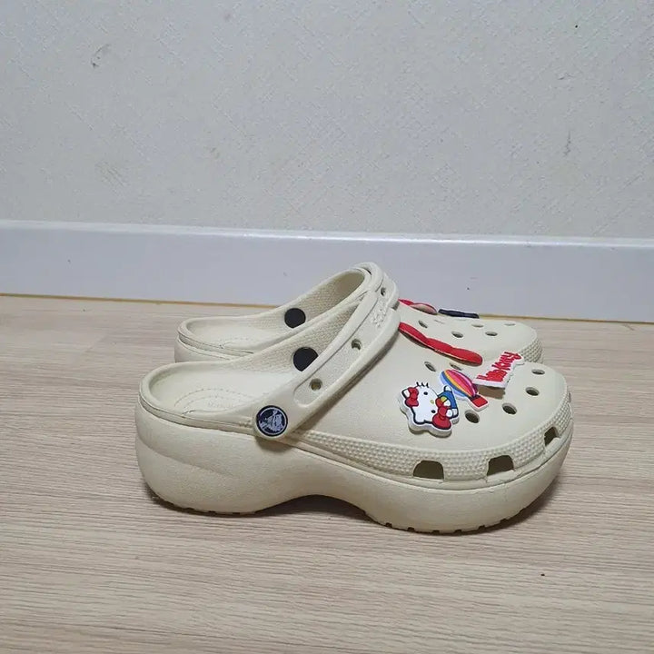 [BUNJANG] Crocs Classic Platform Sandals Slippers 240 / 크록스 클래식 플랫폼 샌들 슬리퍼 240