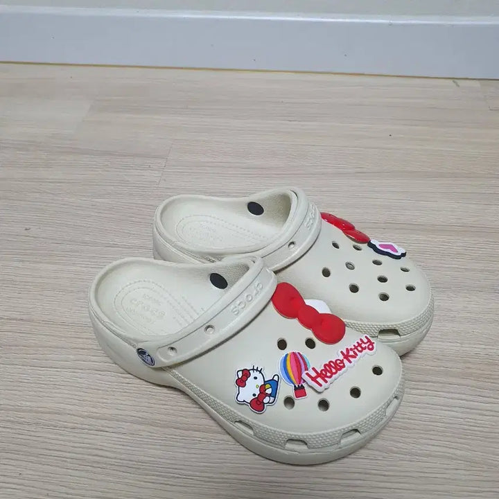 [BUNJANG] Crocs Classic Platform Sandals Slippers 240 / 크록스 클래식 플랫폼 샌들 슬리퍼 240