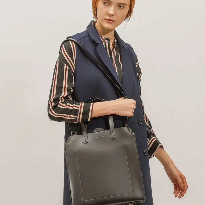 [BUNJANG] Charles &amp; Keith Black Tote Shoulder Bag / 찰스앤키스 블랙 토트백 숄더백