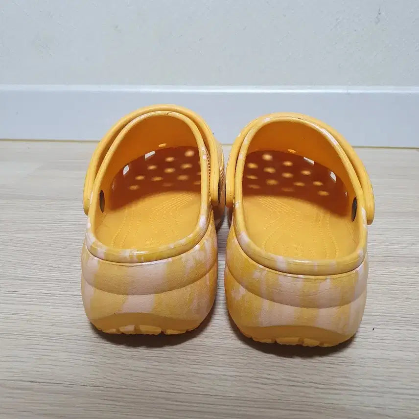 [BUNJANG] Crocs Classic Platform Sandals Slippers 240 / 크록스 클래식 플랫폼 샌들 슬리퍼 240