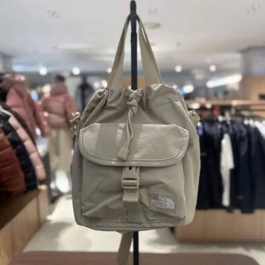 [BUNJANG] The North Face Drawstring Bucket Bag Ivory / (새제품) 노스페이스 드로우스트링 버킷백 아이보리