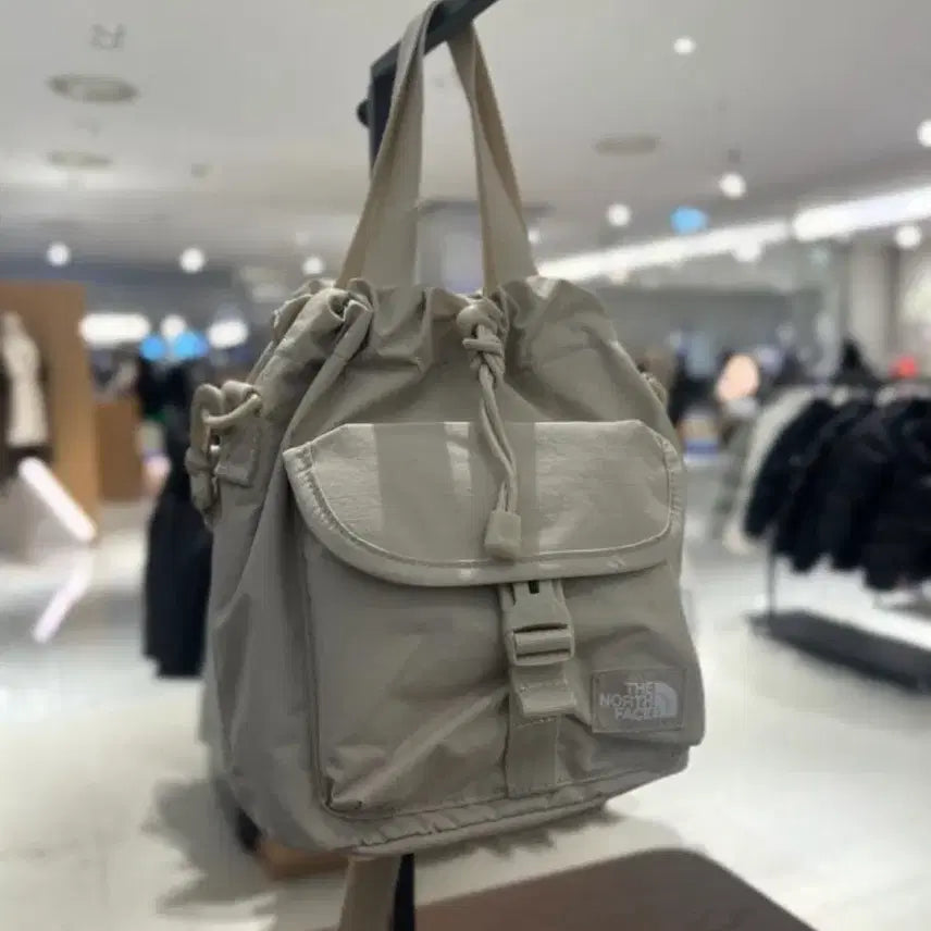 [BUNJANG] The North Face Drawstring Bucket Bag Ivory / (새제품) 노스페이스 드로우스트링 버킷백 아이보리
