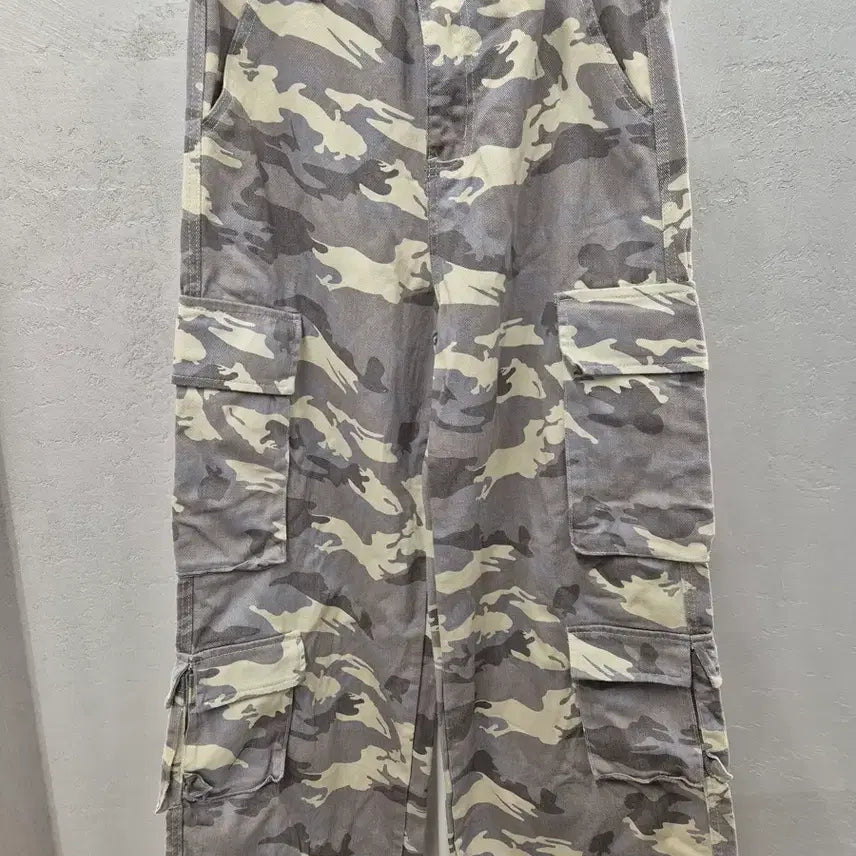 [SOLD OUT] And More 카모 카고 팬츠 M