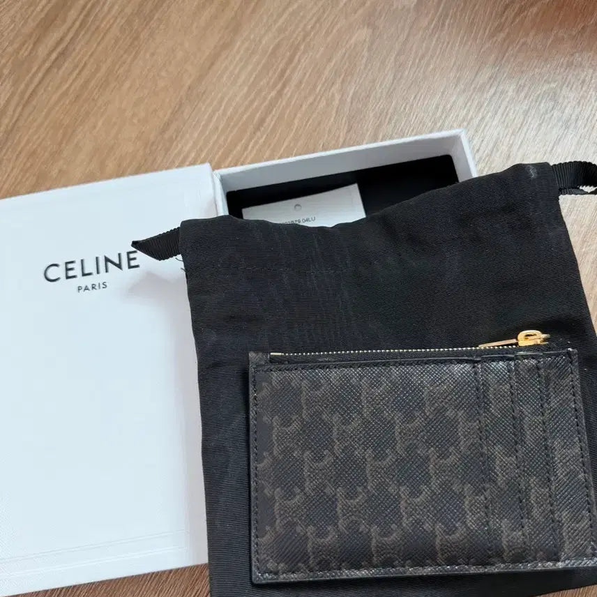 [BUNJANG] Celine Triomphe Canvas Card Wallet / 셀린느 트리옹프 캔버스 카드지갑 탄색