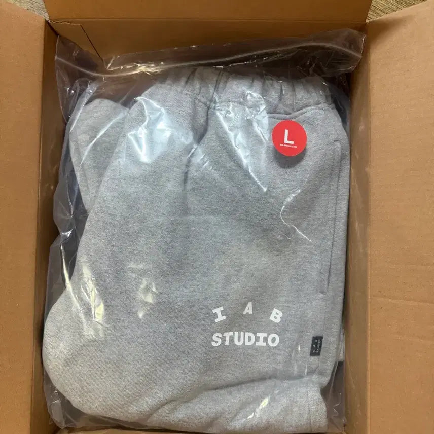 [SOLD OUT] [L]아이앱 스튜디오 스웨트 팬츠 회색