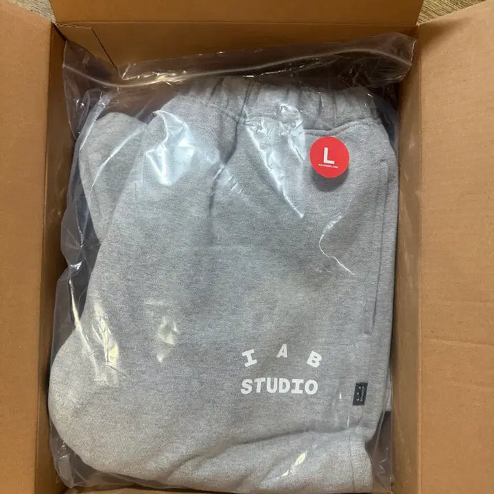 [SOLD OUT] [L]아이앱 스튜디오 스웨트 팬츠 회색