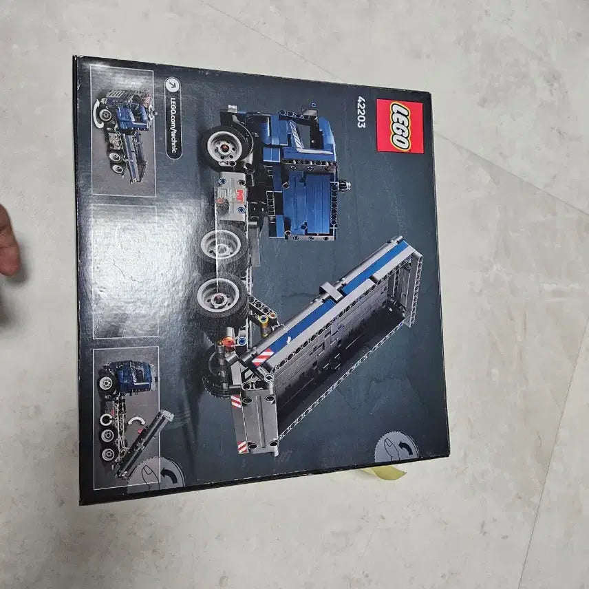 [BUNJANG] Lego Technic 42203 Dumper Truck (Sealed, Damaged Box) / 레고 테크닉 42203 덤프트럭 박스훼손 미개봉