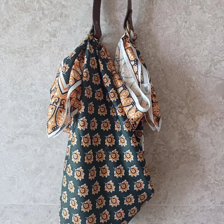 [SOLD OUT] 써스데이아일랜드 트렌치코트