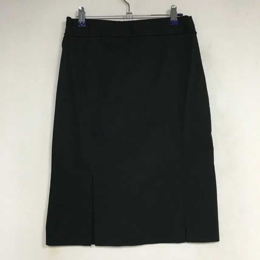 [BUNJANG] Burberry Simple Black Midi Skirt / 버버리 정품 심플 스커트 27