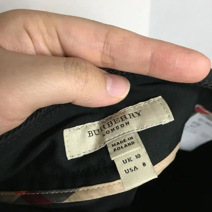 [BUNJANG] Burberry Simple Black Midi Skirt / 버버리 정품 심플 스커트 27