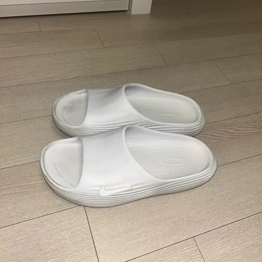 [SOLD OUT] (250) 나이키 리주버네이트 슬라이드