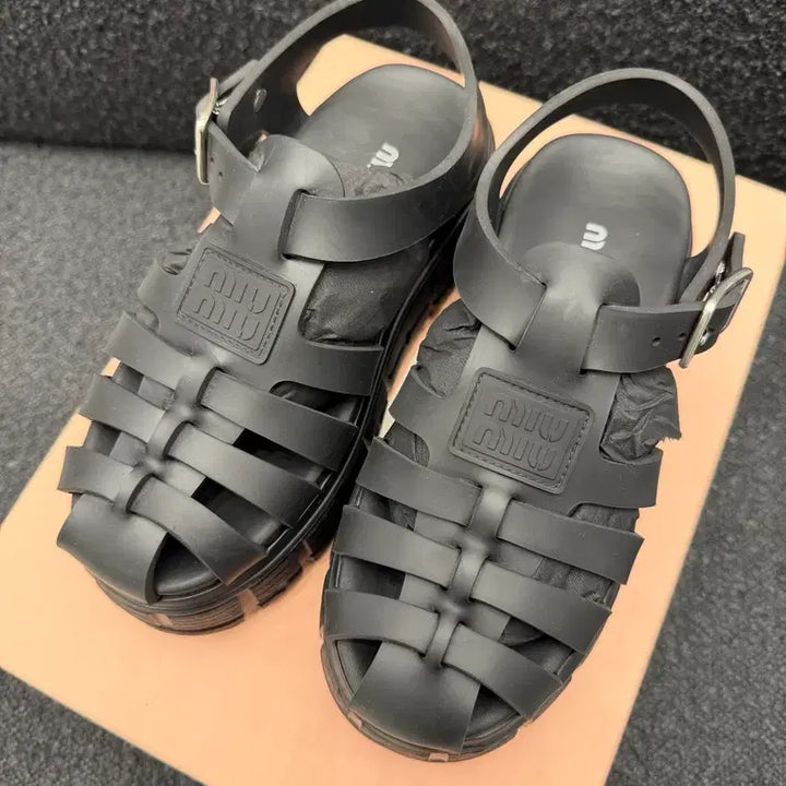 [BUNJANG] Miu Miu Rubber Sandals / 미우미우러버샌들