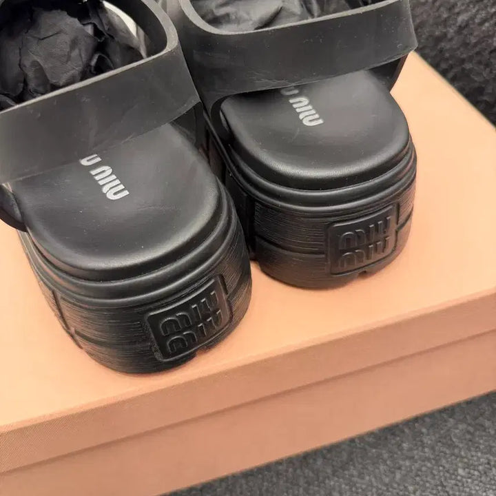 [BUNJANG] Miu Miu Rubber Sandals / 미우미우러버샌들