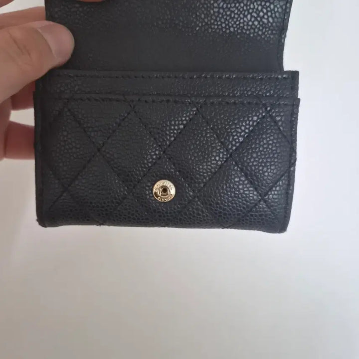 [SOLD OUT] 샤넬 캐비어 카드지갑 블랙 금장 로고