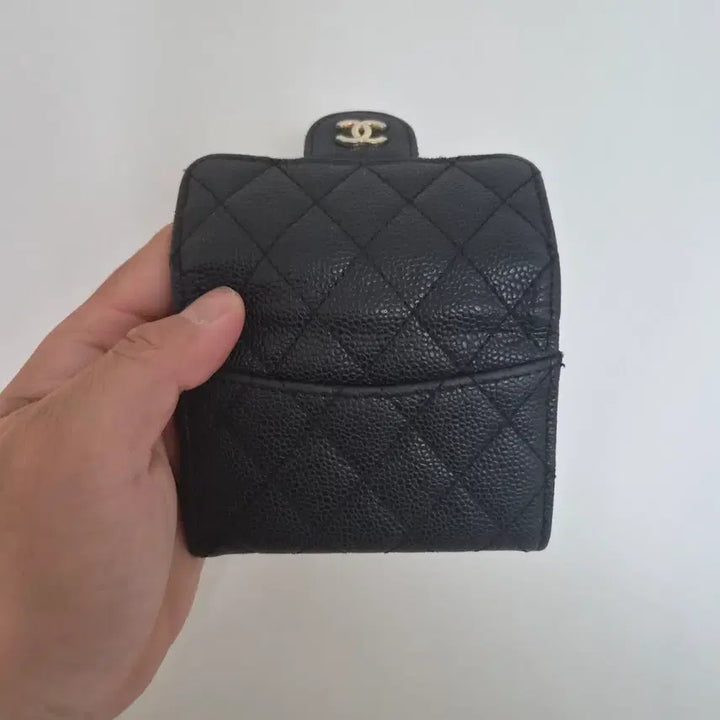 [SOLD OUT] 샤넬 캐비어 카드지갑 블랙 금장 로고