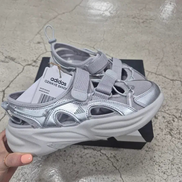 [BUNJANG] Adidas Ozworld Sandals Silver / 아디다스 오즈웨이브 샌들 실버