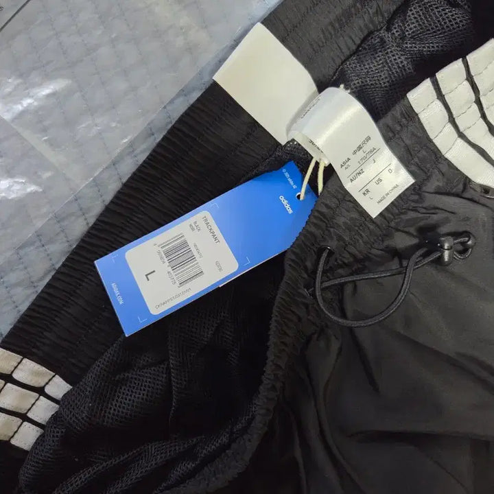 [BUNJANG] Adidas ADILENIUM 4 Track Pants / [L] 아디다스 ADILENIUM 4 트랙 팬츠