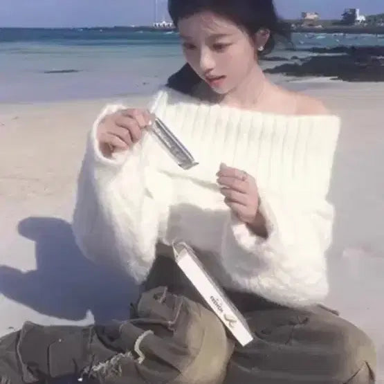 [BUNJANG] Angora Off-Shoulder Knit - Ivory / 앙고라 오프숄더 니트