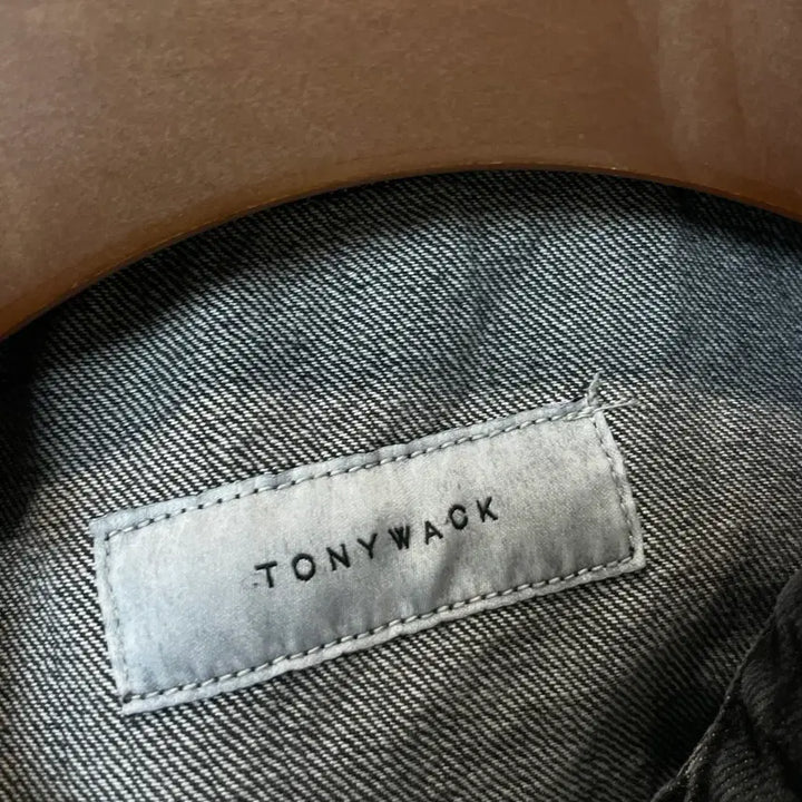 [BUNJANG] (M) Tonywack 토니웩 페인팅 흑청 데님 자켓 / (M) Tonywack 토니웩 페인팅 흑청 데님 자켓