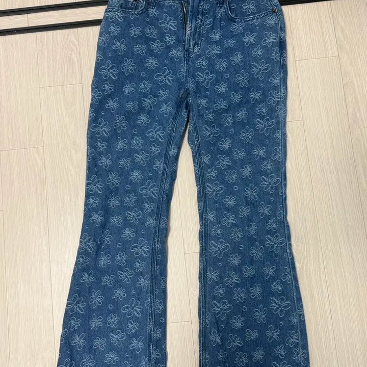 [BUNJANG] Martin Kim Floral Pattern Denim Pants (Size S) / martin kim  마뗑킴 플라워패턴 데님팬츠 사이즈 S