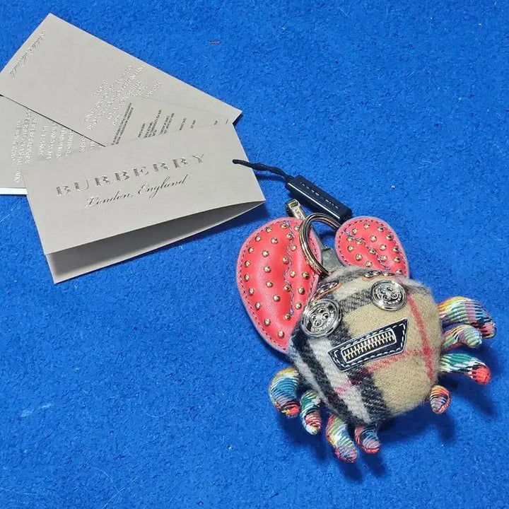 [SOLD OUT] (새상품)버버리 정품 키링 백참
