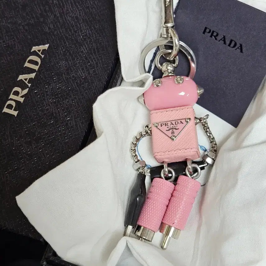 [BUNJANG] Prada Robot Keyring / 정품 > 프라다 핑크 로봇 키링