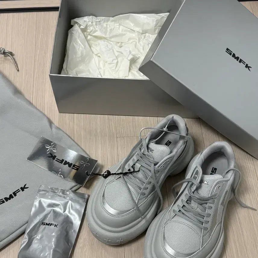 [BUNJANG] SMFK Gray Sneakers SN002B/LG Size:36 / SMFK 그레이 스니커즈 운동화 SN002B/LG 사이즈:36