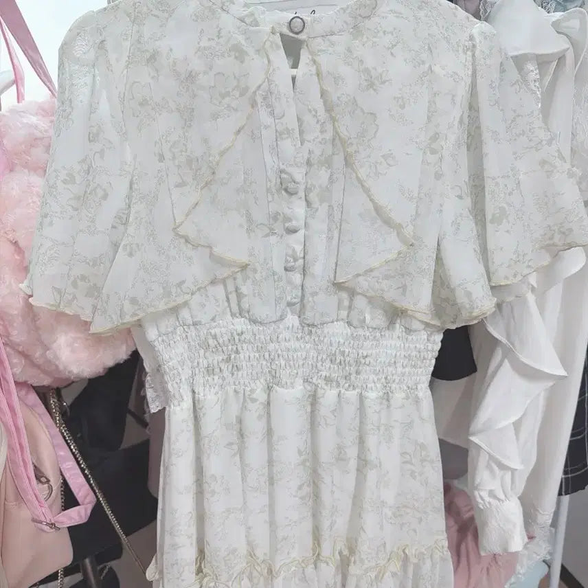 [SOLD OUT] dazzlin다즐린 케이프 롱 플라워 원피스 양산형버블즈스나이델계로지타