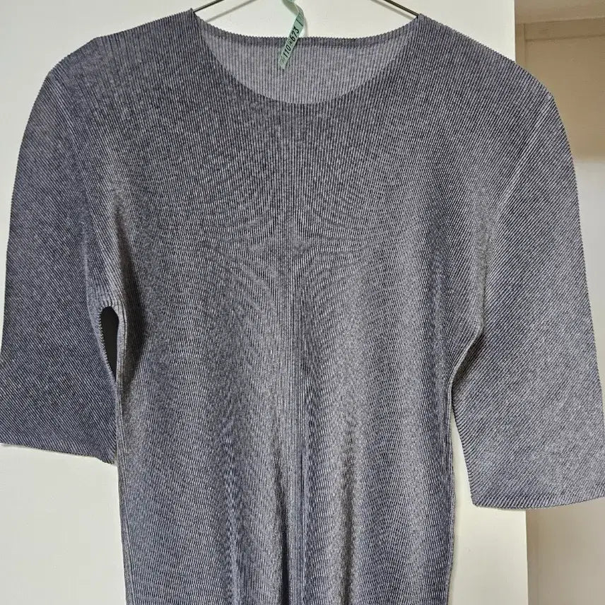 [BUNJANG] Pleats Please Mist Grey 7-Sleeve Top Size 3 / 플리츠플리즈 미스트그레이 7부 사이즈 3판매합니다