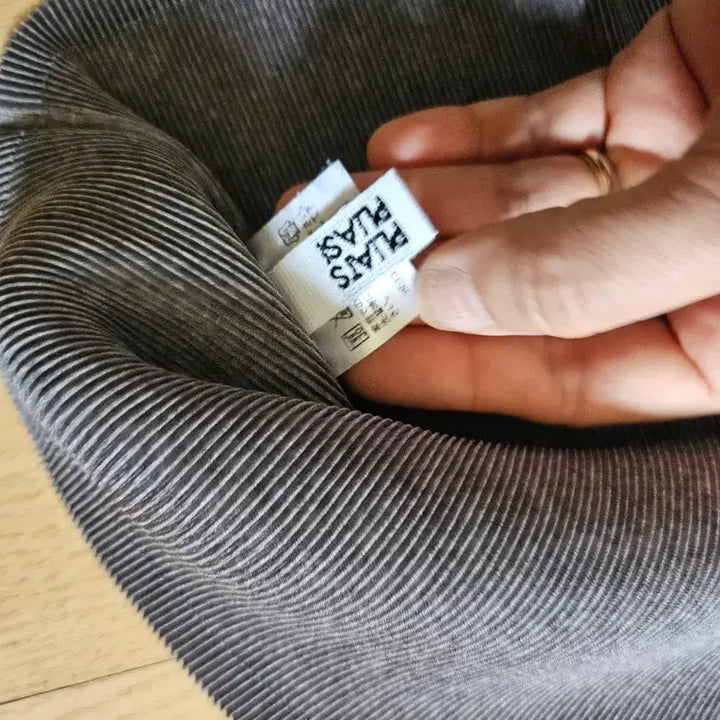 [BUNJANG] Pleats Please Mist Grey 7-Sleeve Top Size 3 / 플리츠플리즈 미스트그레이 7부 사이즈 3판매합니다