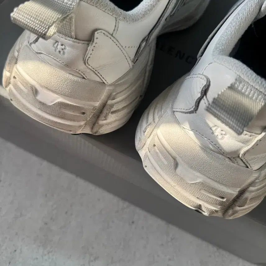 [BUNJANG] Balenciaga Monday Sneakers White / [43] 발렌시아가 먼데이 스니커즈 화이트