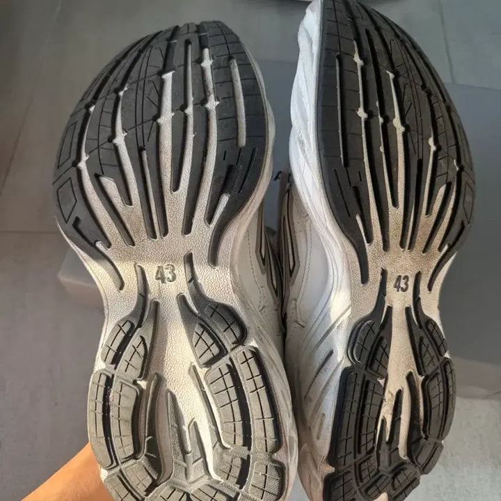 [BUNJANG] Balenciaga Monday Sneakers White / [43] 발렌시아가 먼데이 스니커즈 화이트