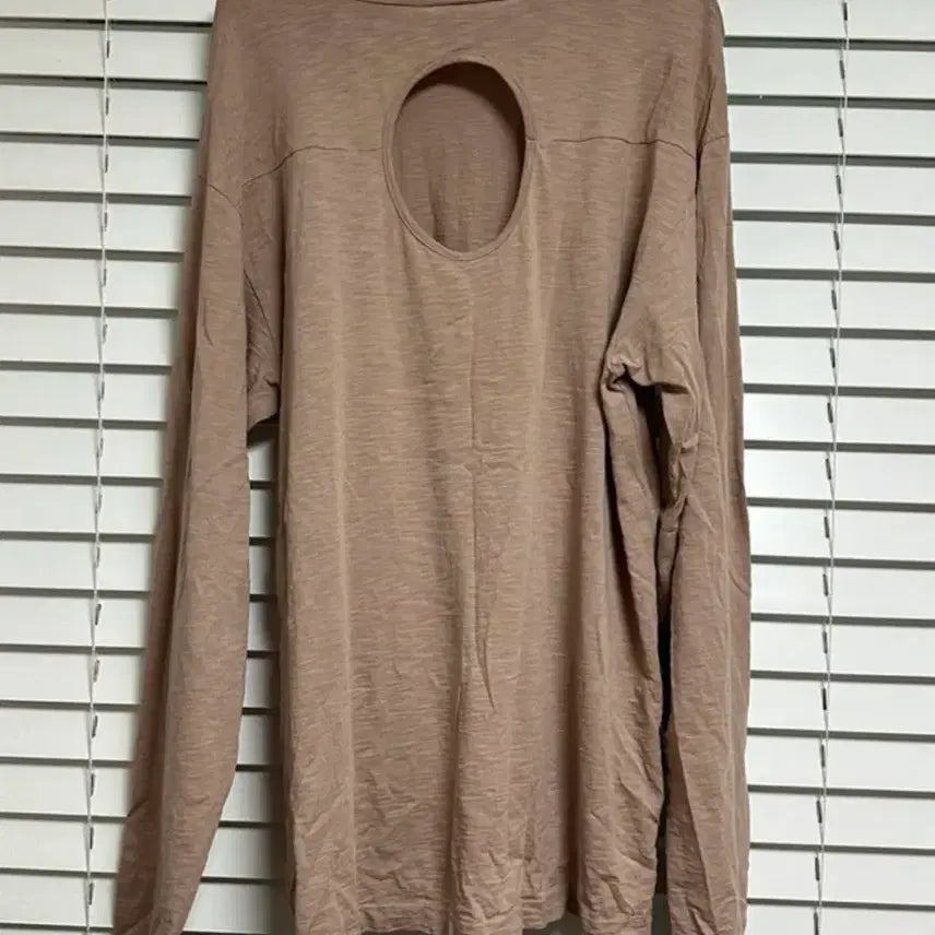 [BUNJANG] Back Slit Long Sleeve T-Shirt Beige / 뒷트임 긴팔 티셔츠 베이지