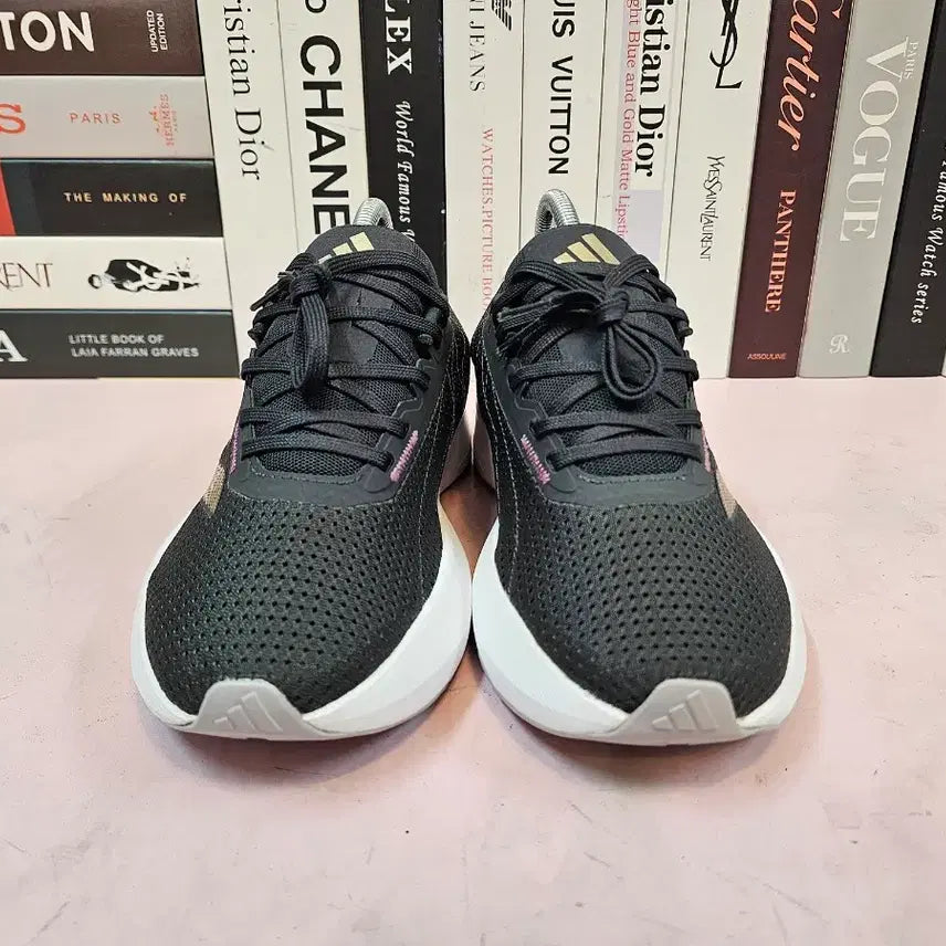[SOLD OUT] 아디다스 여성 런닝화 운동화 235