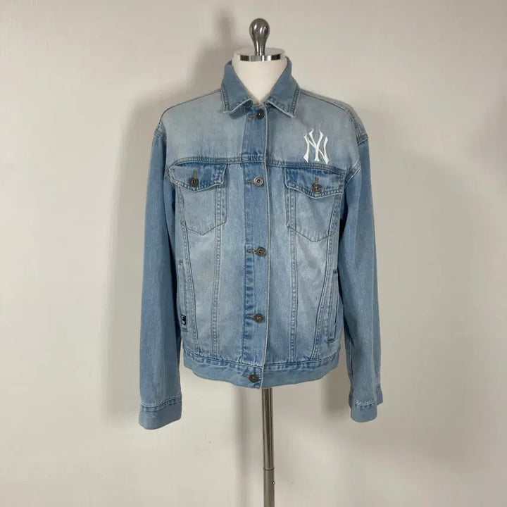 [BUNJANG] MLB New York Yankees Light Wash Denim Jacket - Size M / MLB양키스여성청자켓M호호상점 중고장터