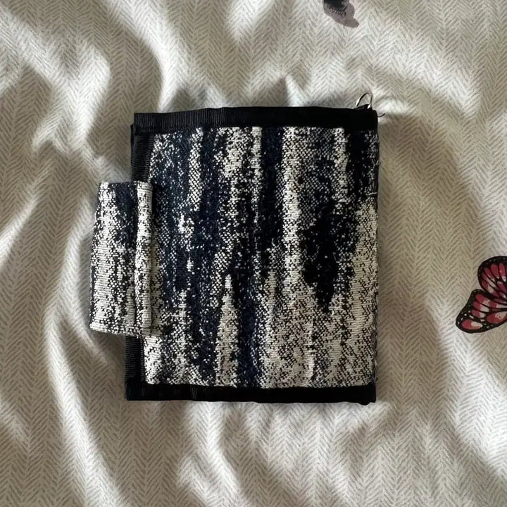 [BUNJANG] Handmade Knitted Bifold Wallet / 핸드메이드 지갑