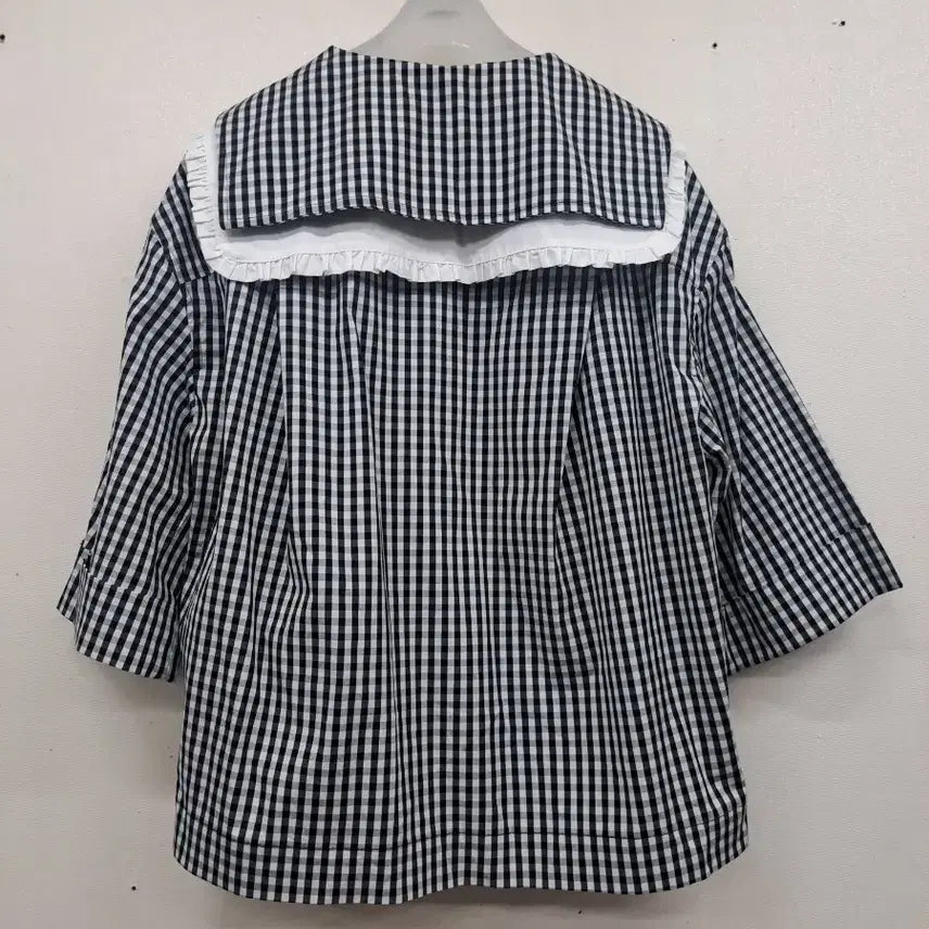 [BUNJANG] Molieaj Gingham Check Shirt with White Lace Detail / Molieaj첵크 귀욤셔츠/구55