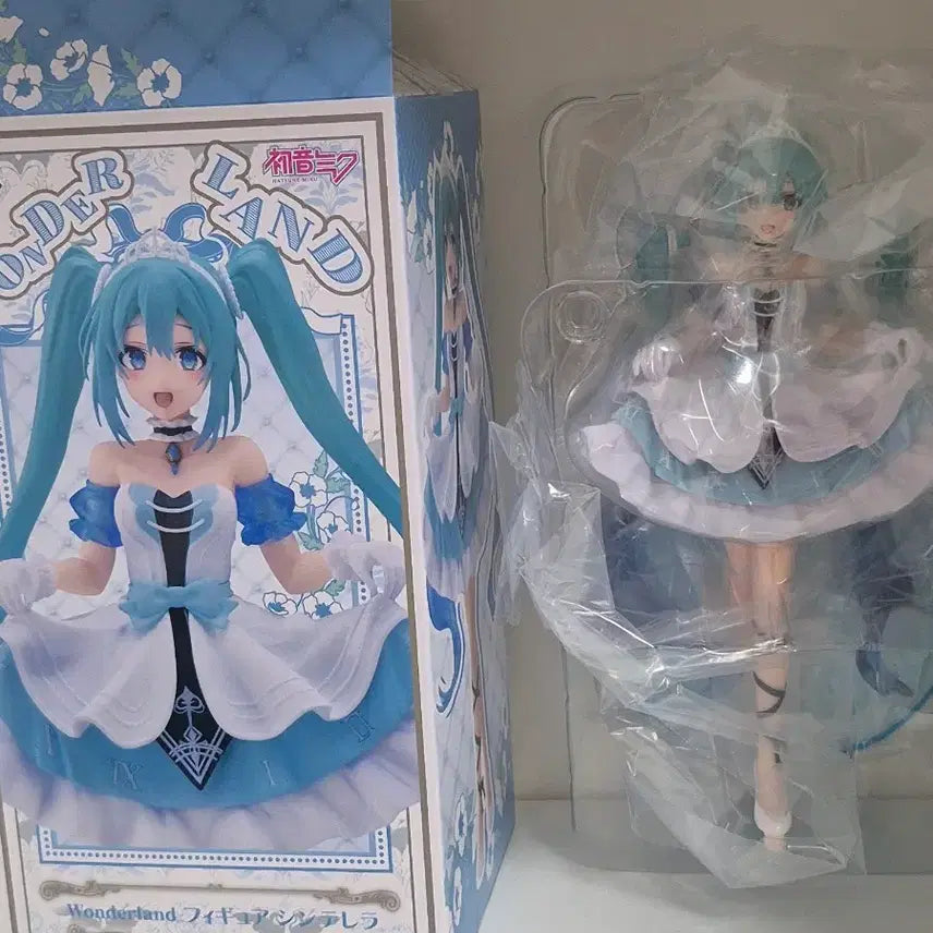 [BUNJANG] Hatsune Miku Wonderland Cinderella Figure / 하츠네 미쿠 원더랜드 신데렐라 미소녀 피규어