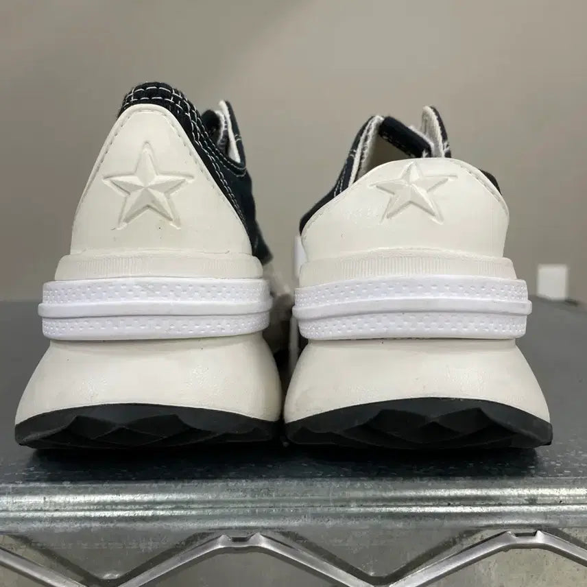 [BUNJANG] Converse Run Star Legacy Comfort Black Sneakers / 컨버스 런스타 레거시 컴포트 블랙 240 (gr-4668)