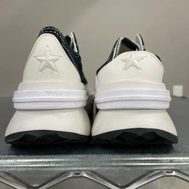 [BUNJANG] Converse Run Star Legacy Comfort Black Sneakers / 컨버스 런스타 레거시 컴포트 블랙 240 (gr-4668)