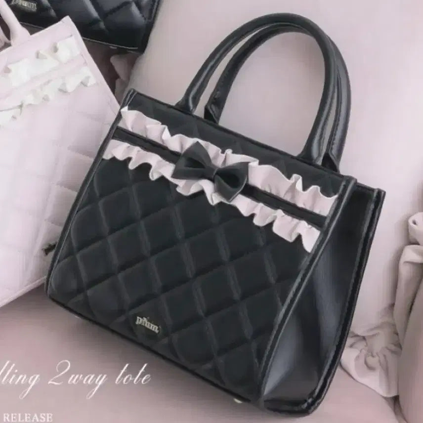 [BUNJANG] Plum Quilting Ribbon Tote Bag Black / 교판)plum 퀼팅 리본 토트백 블랙 피움 피움백 노에미 양지뢰 스나계