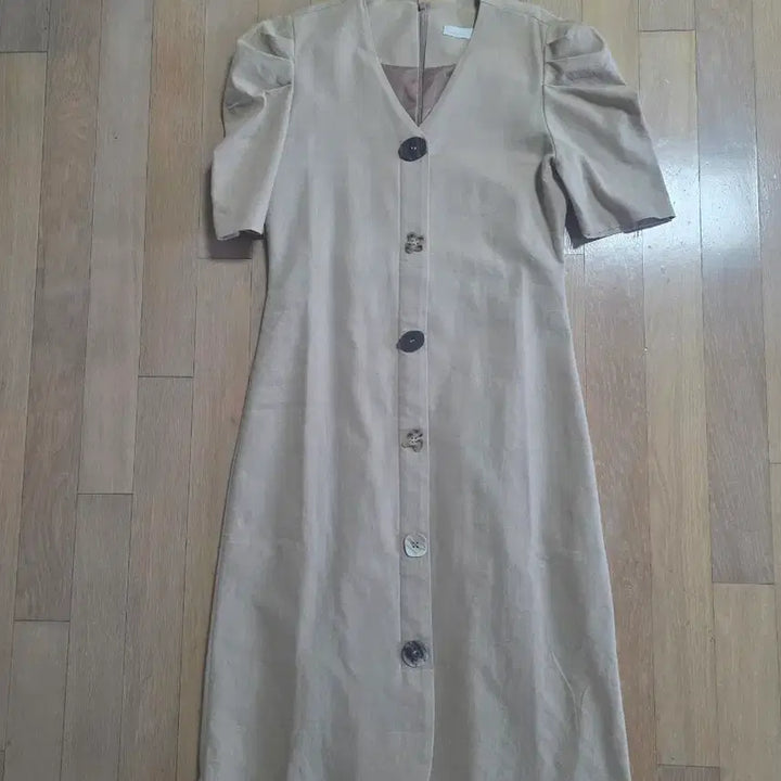 [BUNJANG] Une Linen V-neck Dress / une 브이넥 린넨 원피스 단추 포인트 free 44 55