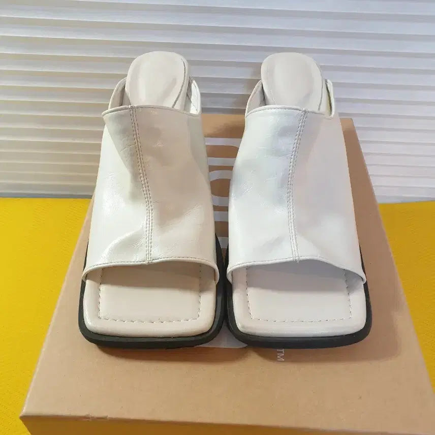 [BUNJANG] Handmade Ivory Leather Square Mules / (245추천) 보들보들 아이보리 수제가죽 스퀘어 뮬
