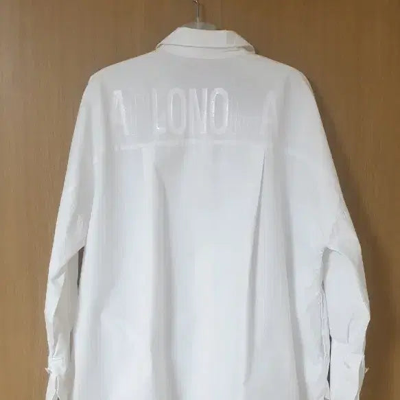 [SOLD OUT] 신원 SI(씨) 여성 오버핏 레터링 화이트 셔츠